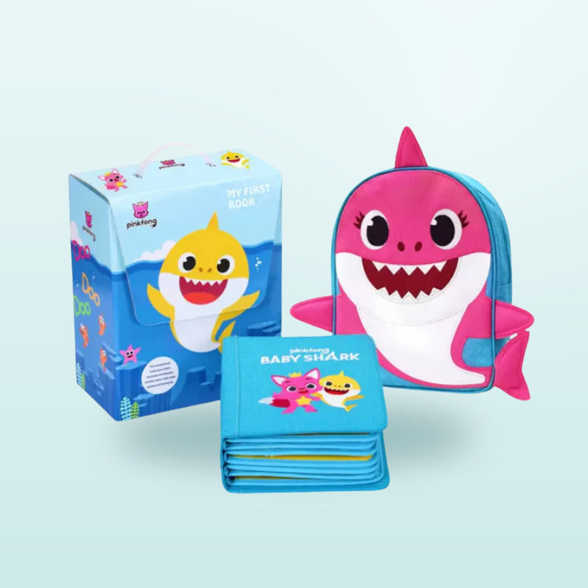 Baby Shark quiet book as a gift set with felt book, pink Mama Shark backpack and Pinkfong gift box on a soft sea background – complete set from 3 years