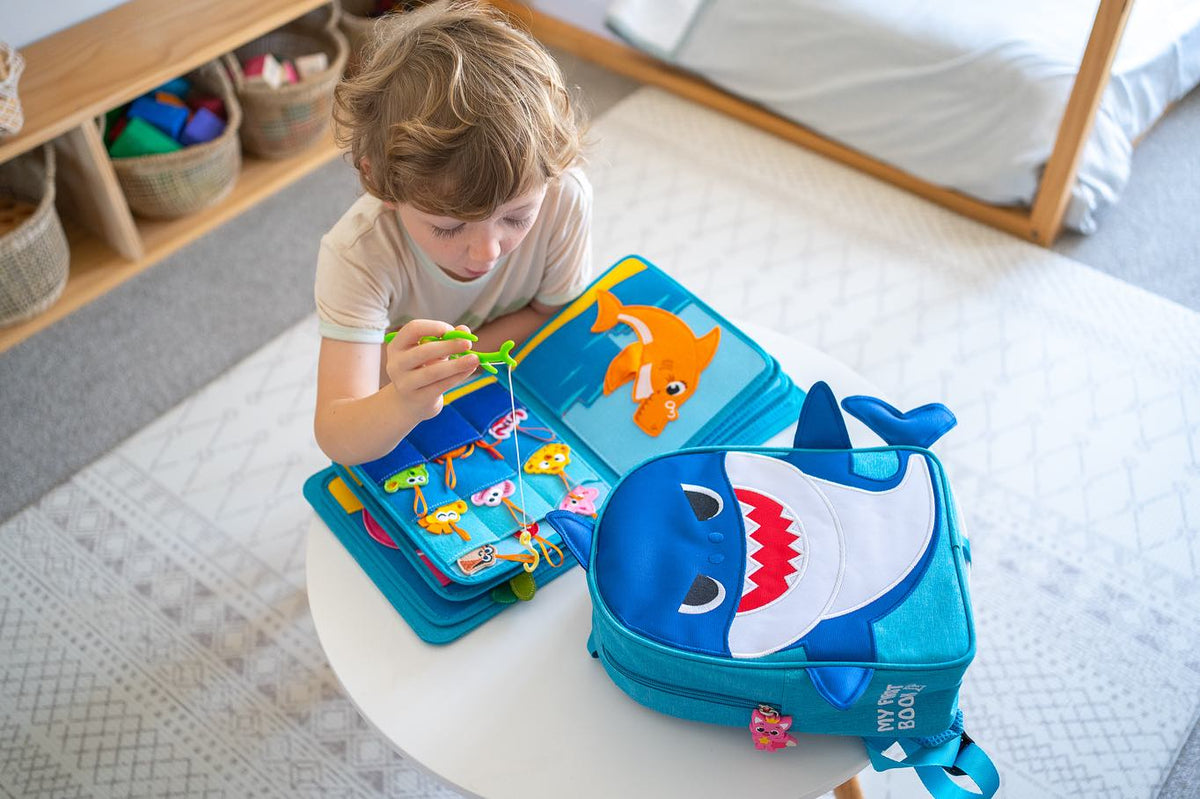 My First Book quiet books op het schap van een speciaalzaak